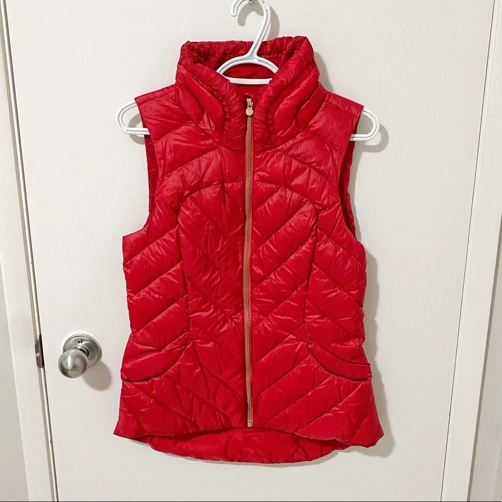 Lululemon Down Town Down Vest in Currant Red size 8 - Picture 9 of 16